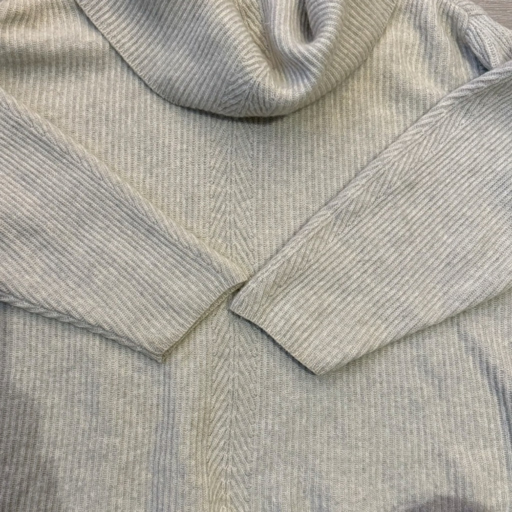 Joye + Fun Ribbed Oversized Cream Gray Cowl Neck Sweater Size M Neutral Cozy - Picture 8 of 13